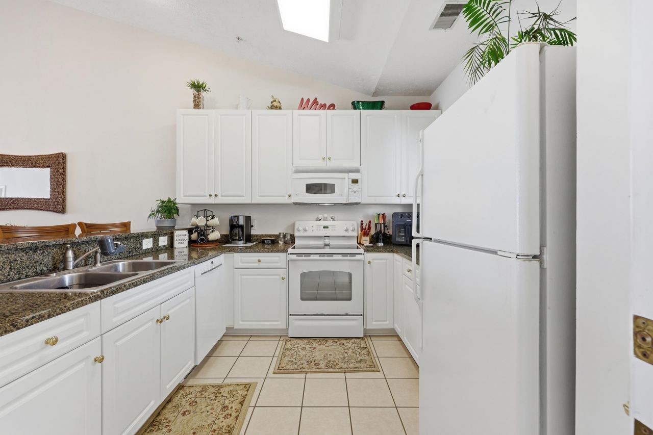 601 Hillside Dr. N Photo 4