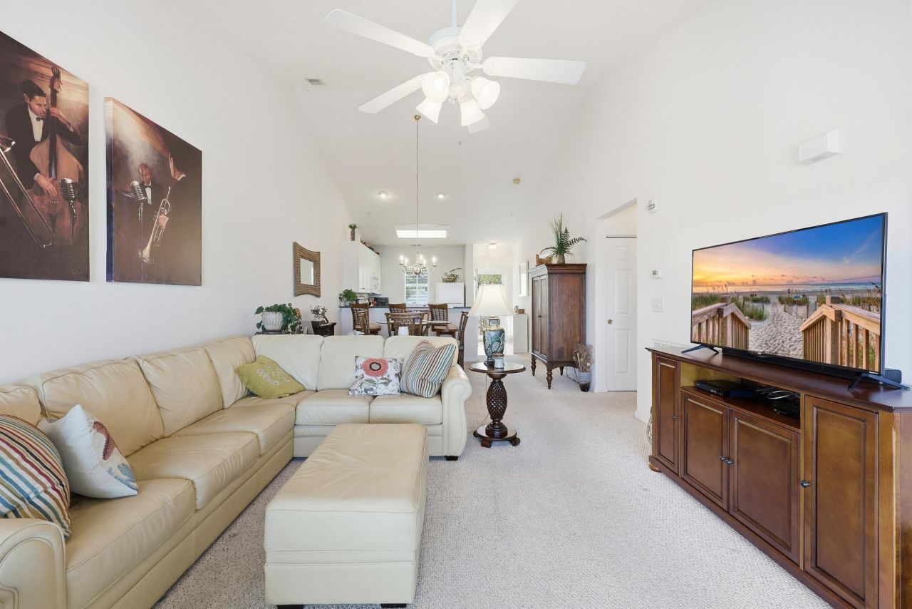 601 Hillside Dr. N Photo 7