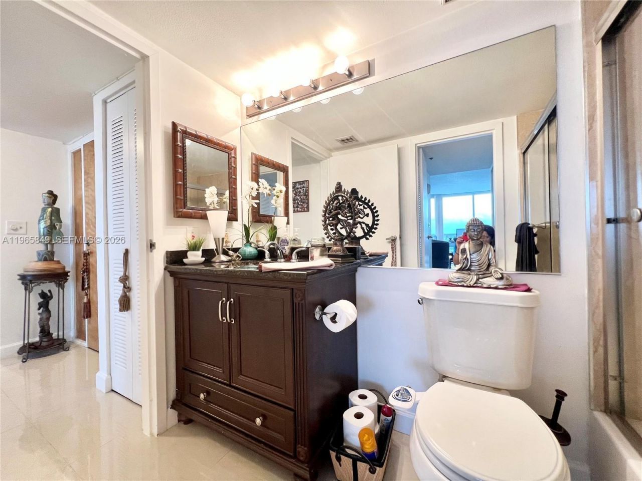 7601 E Treasure Dr, Unit 1817, North Bay Village, FL 33141 Photo