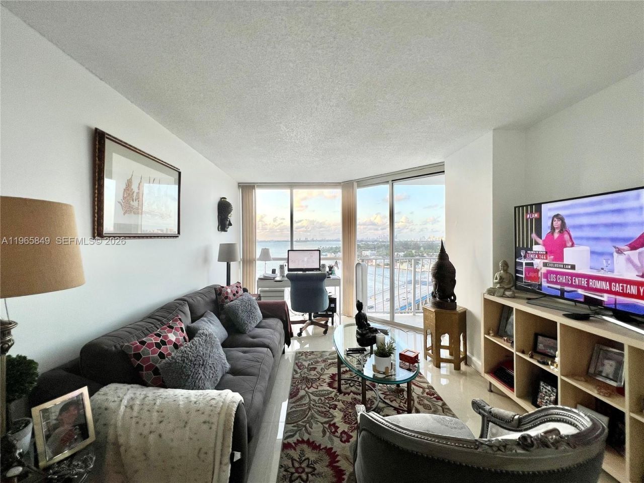 7601 E Treasure Dr, Unit 1817, North Bay Village, FL 33141 Photo