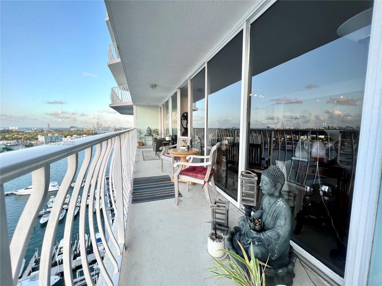 7601 E Treasure Dr, Unit 1817, North Bay Village, FL 33141 Photo