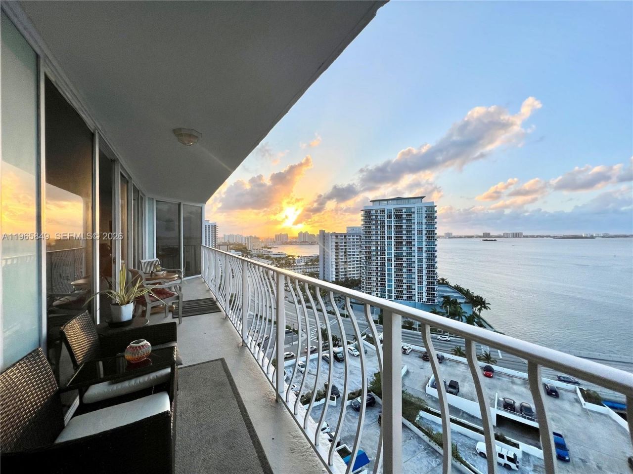 7601 E Treasure Dr, Unit 1817, North Bay Village, FL 33141 Photo