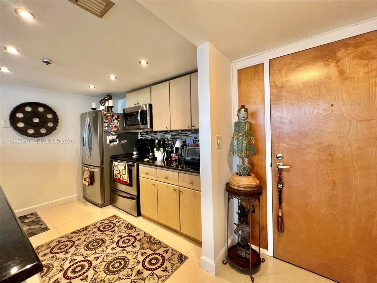 7601 E Treasure Dr, Unit 1817, North Bay Village, FL 33141 Photo