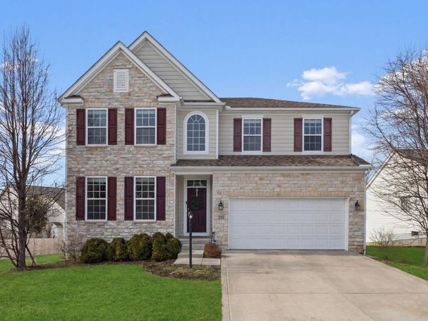 223 Antrim Street, Pickerington, OH 43147