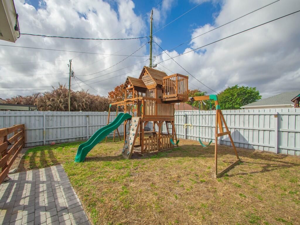 4660 SW Flintstone Drive, Port Saint Lucie, FL 34953 Photo