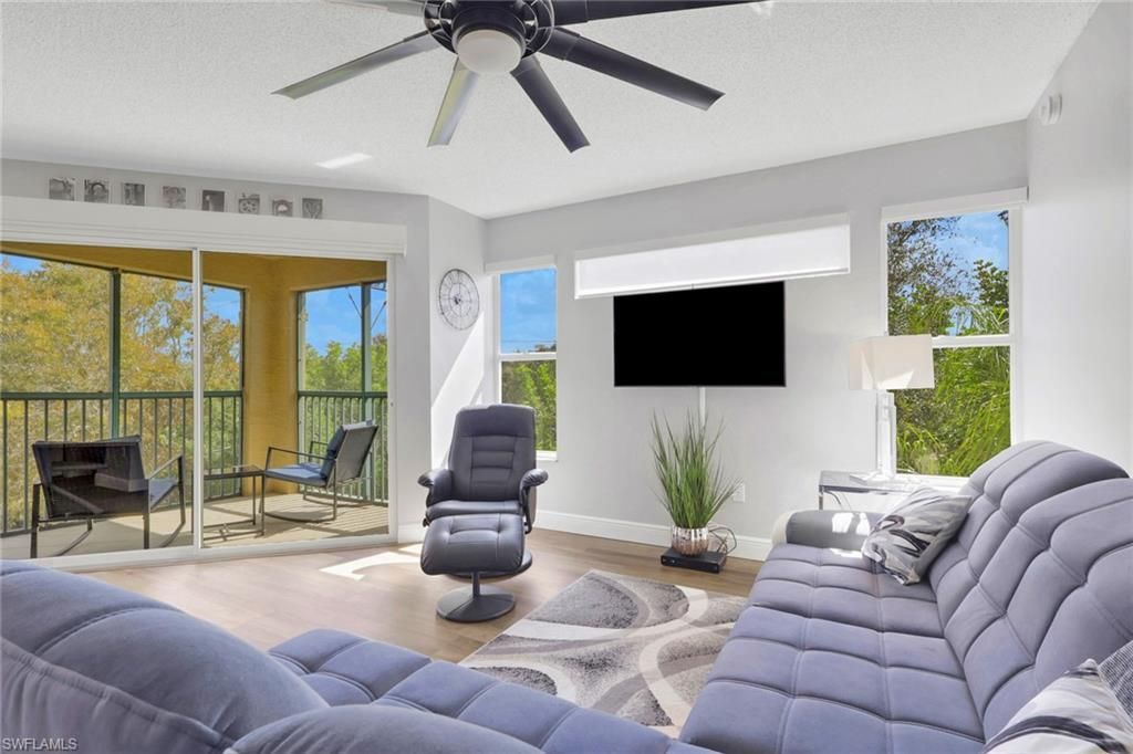 8851 Colonnades Ct W, Unit 131, Bonita Springs, FL 34135 Photo
