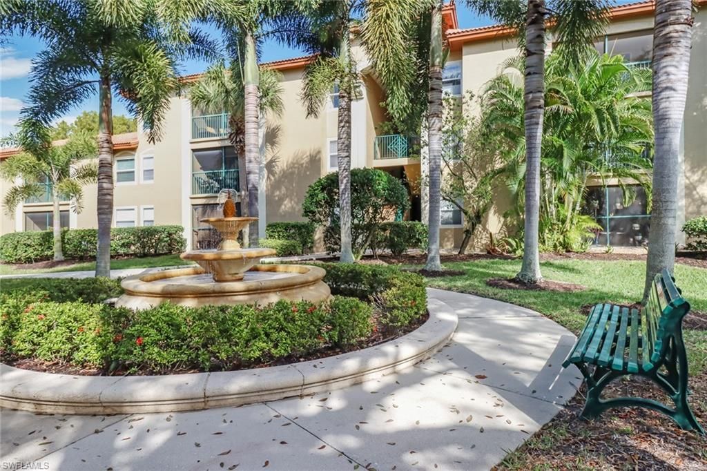 8851 Colonnades Ct W, Unit 131, Bonita Springs, FL 34135 Photo