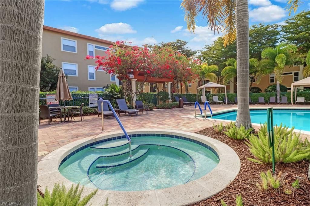 8851 Colonnades Ct W, Unit 131, Bonita Springs, FL 34135 Photo