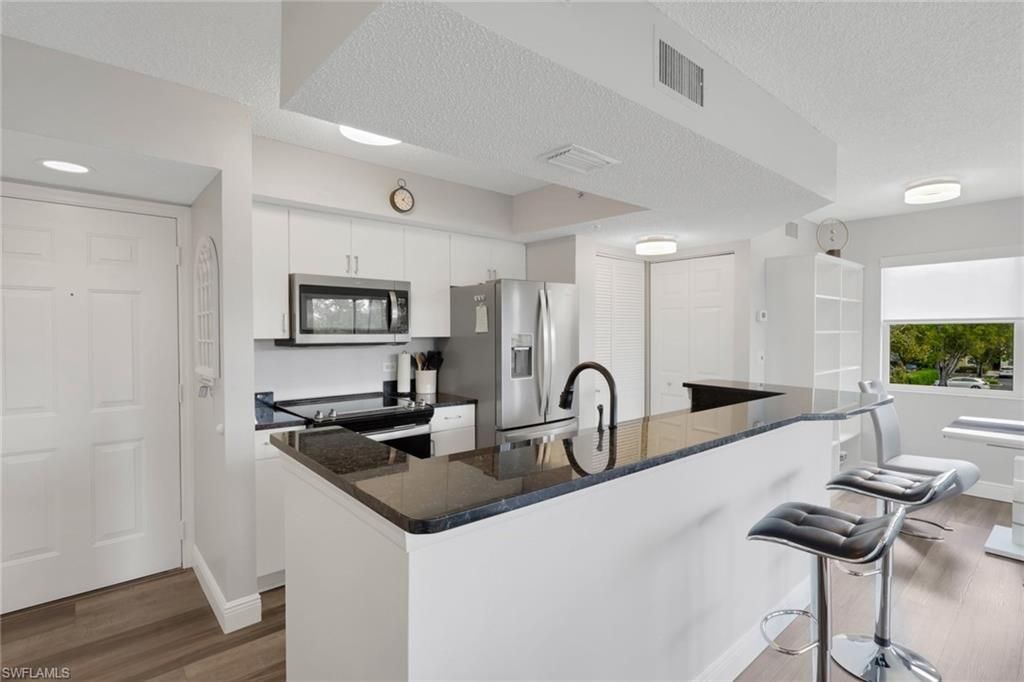 8851 Colonnades Ct W, Unit 131, Bonita Springs, FL 34135 Photo