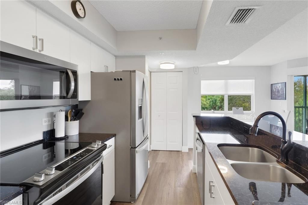 8851 Colonnades Ct W, Unit 131, Bonita Springs, FL 34135 Photo