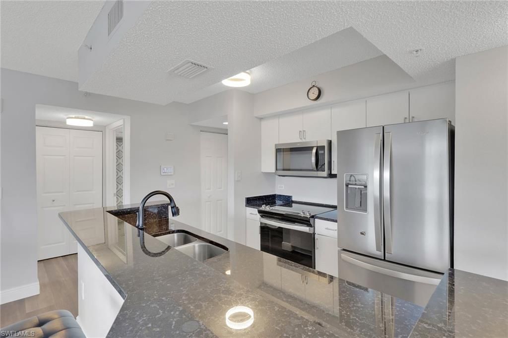 8851 Colonnades Ct W, Unit 131, Bonita Springs, FL 34135 Photo