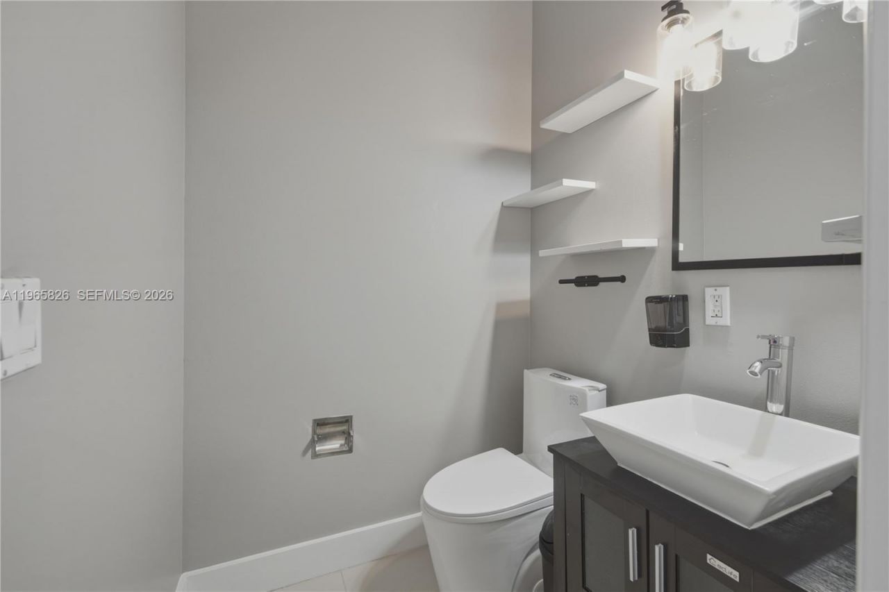 5285 NW 112th Ter, Coral Springs, FL 33076 Photo
