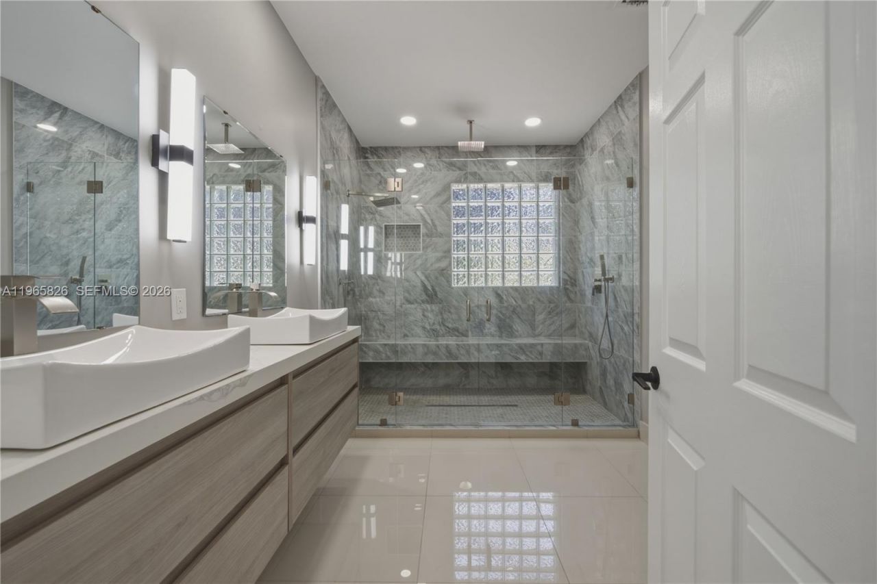5285 NW 112th Ter, Coral Springs, FL 33076 Photo