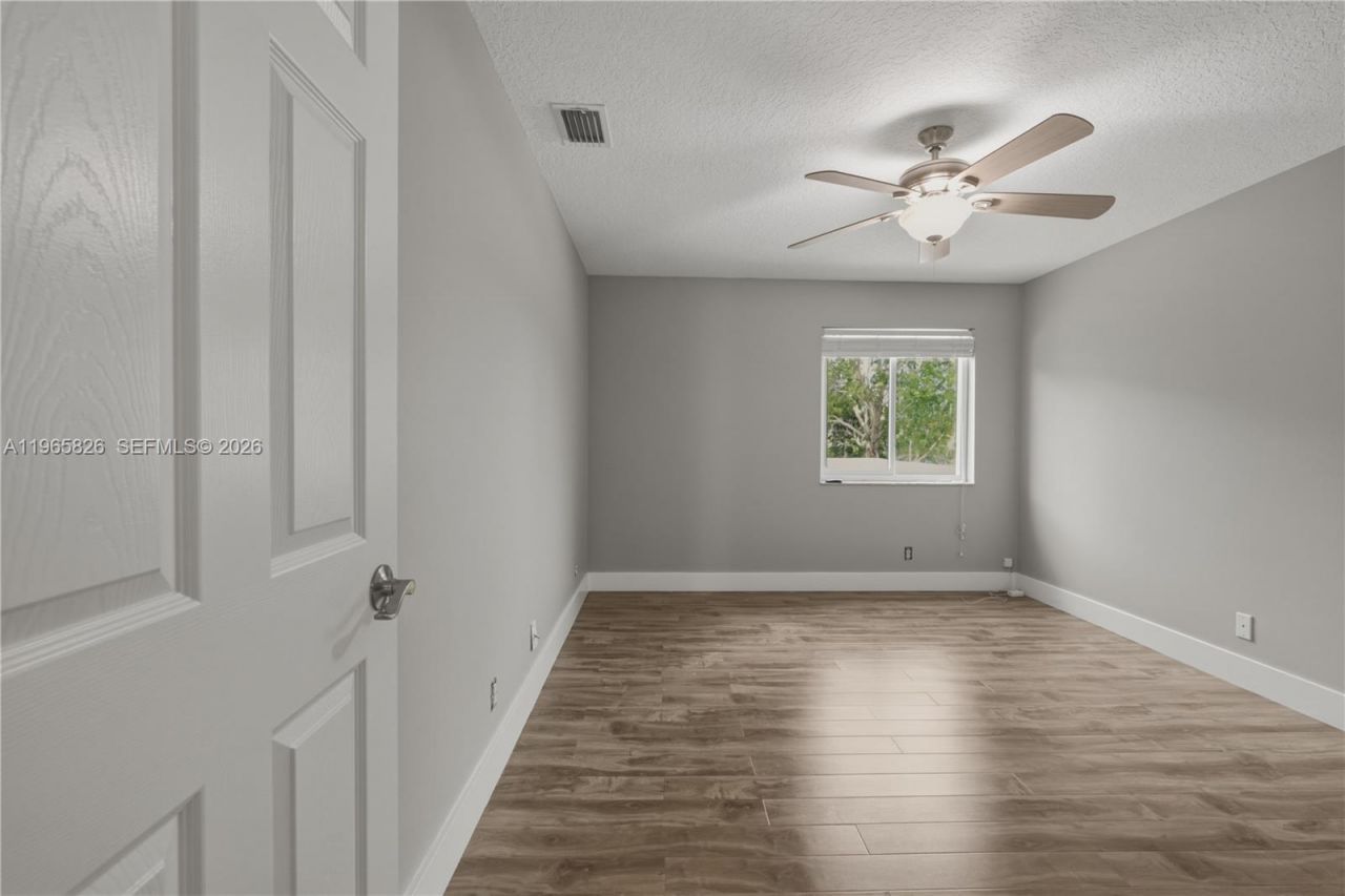 5285 NW 112th Ter, Coral Springs, FL 33076 Photo