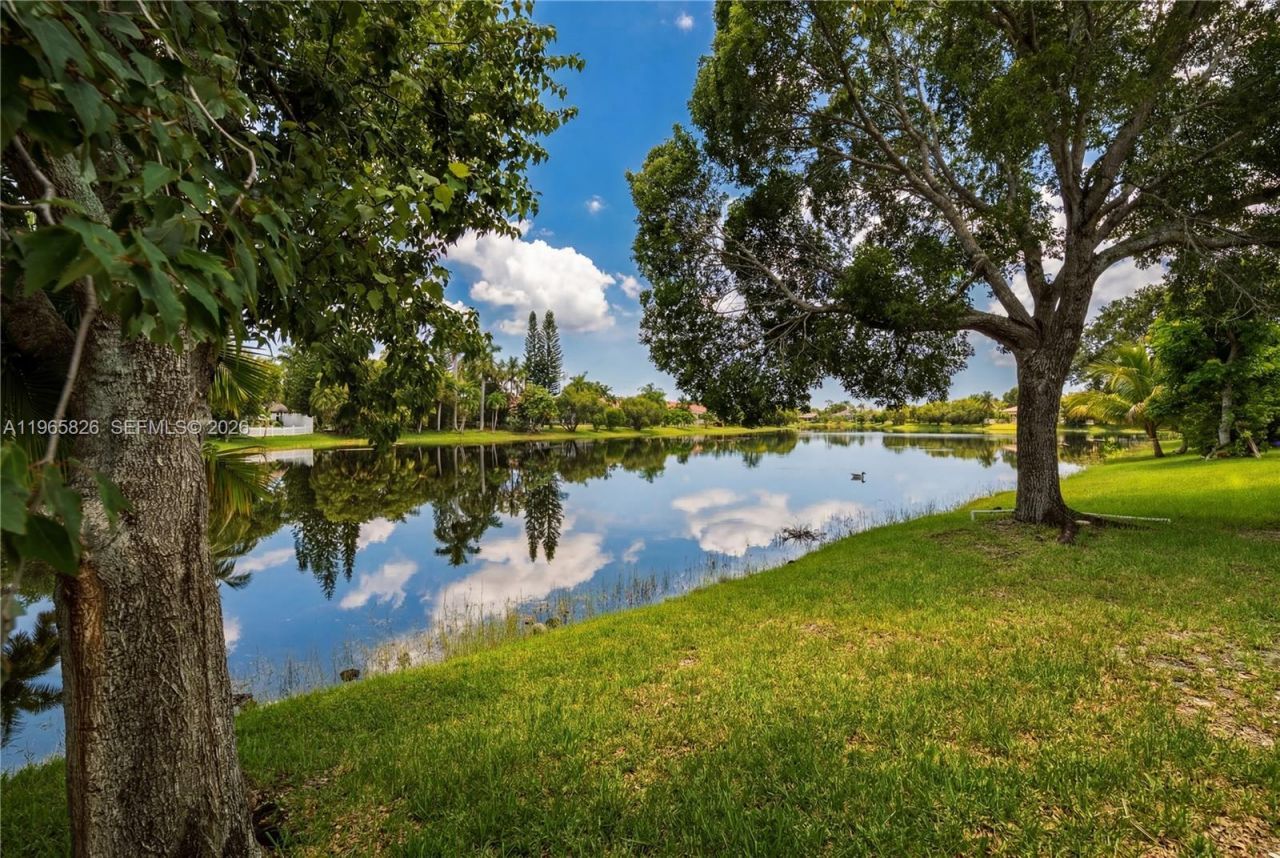 5285 NW 112th Ter, Coral Springs, FL 33076 Photo