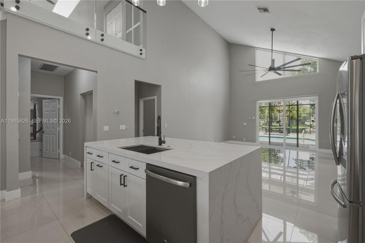 5285 NW 112th Ter, Coral Springs, FL 33076 Photo