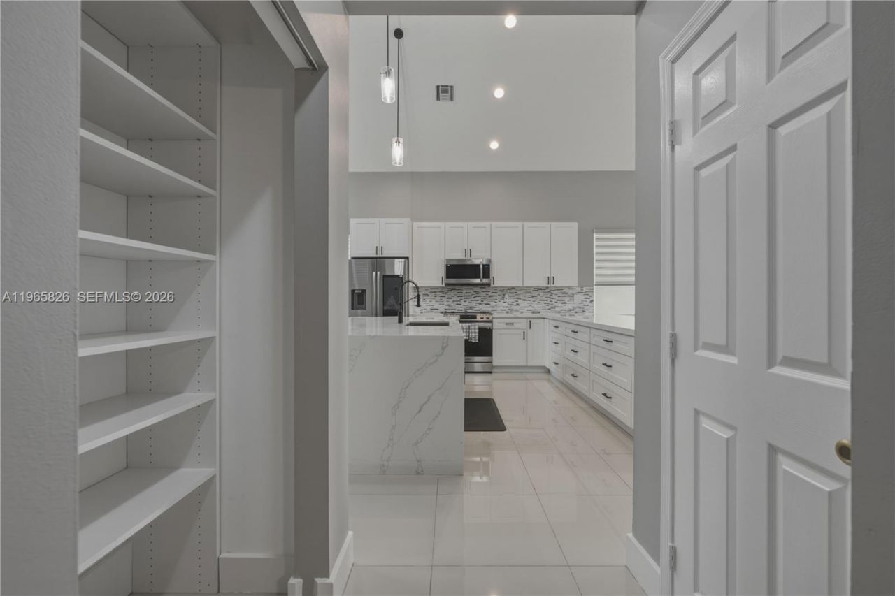 5285 NW 112th Ter, Coral Springs, FL 33076 Photo
