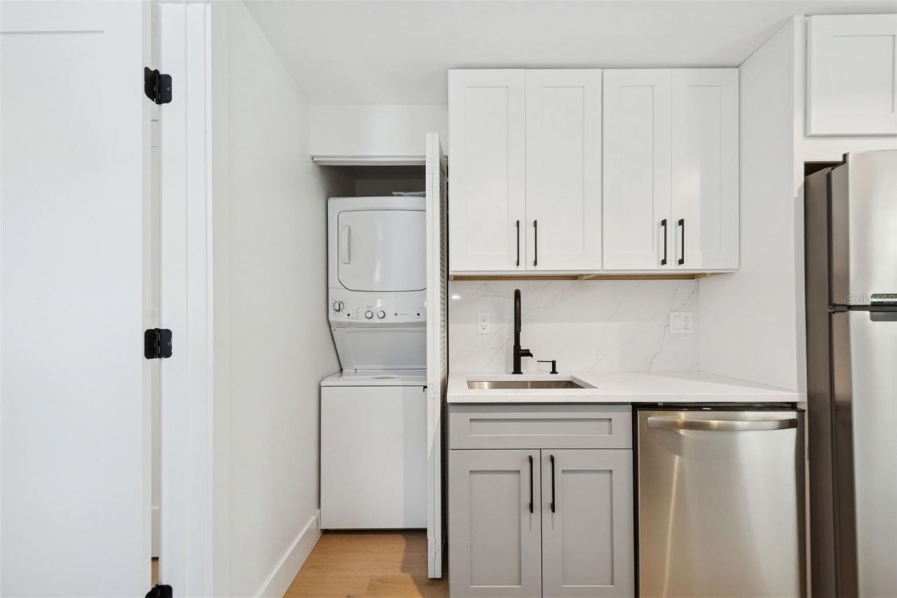 2655 Bay Street, Sarasota, FL 34237 Photo