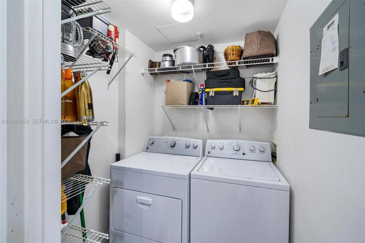 9172 Collins Ave, Unit 210, Surfside, FL 33154 Photo