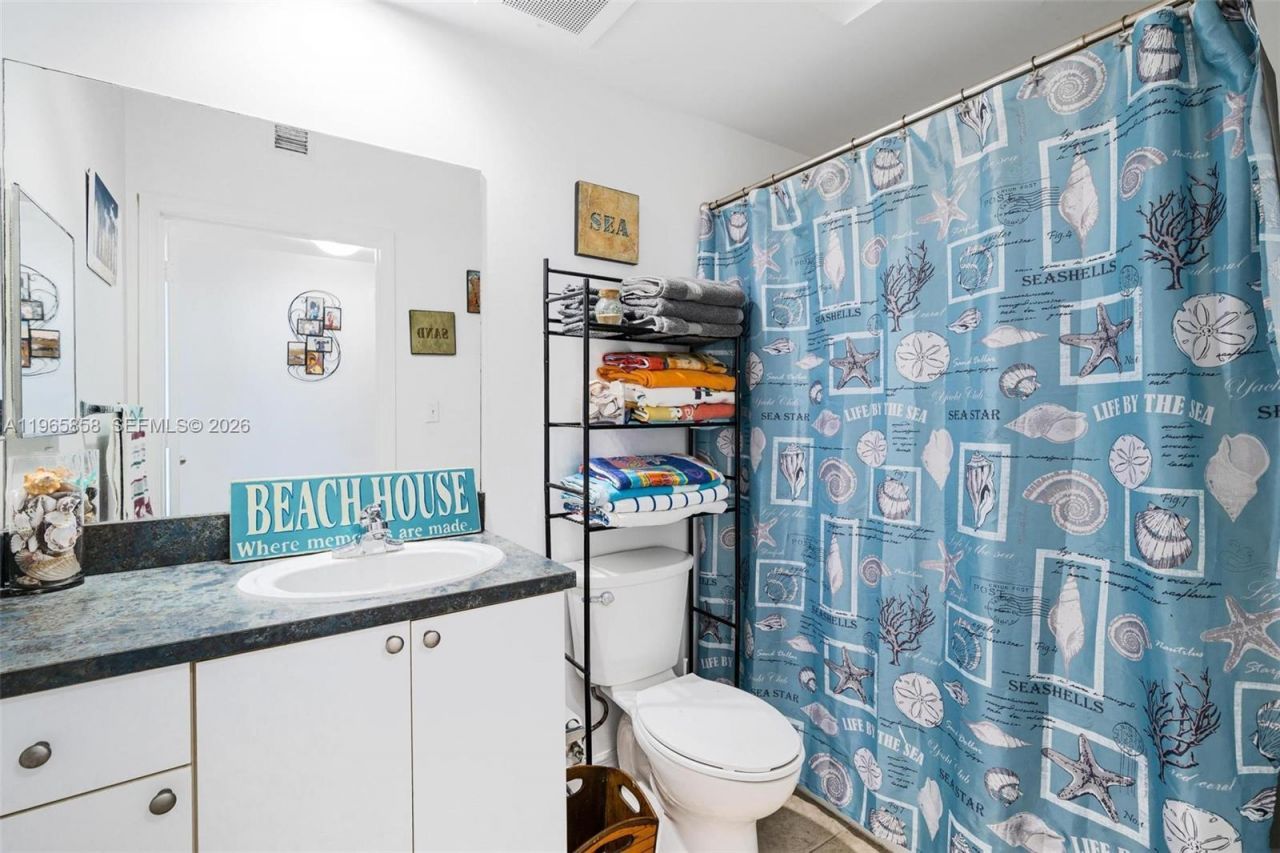 9172 Collins Ave, Unit 210, Surfside, FL 33154 Photo