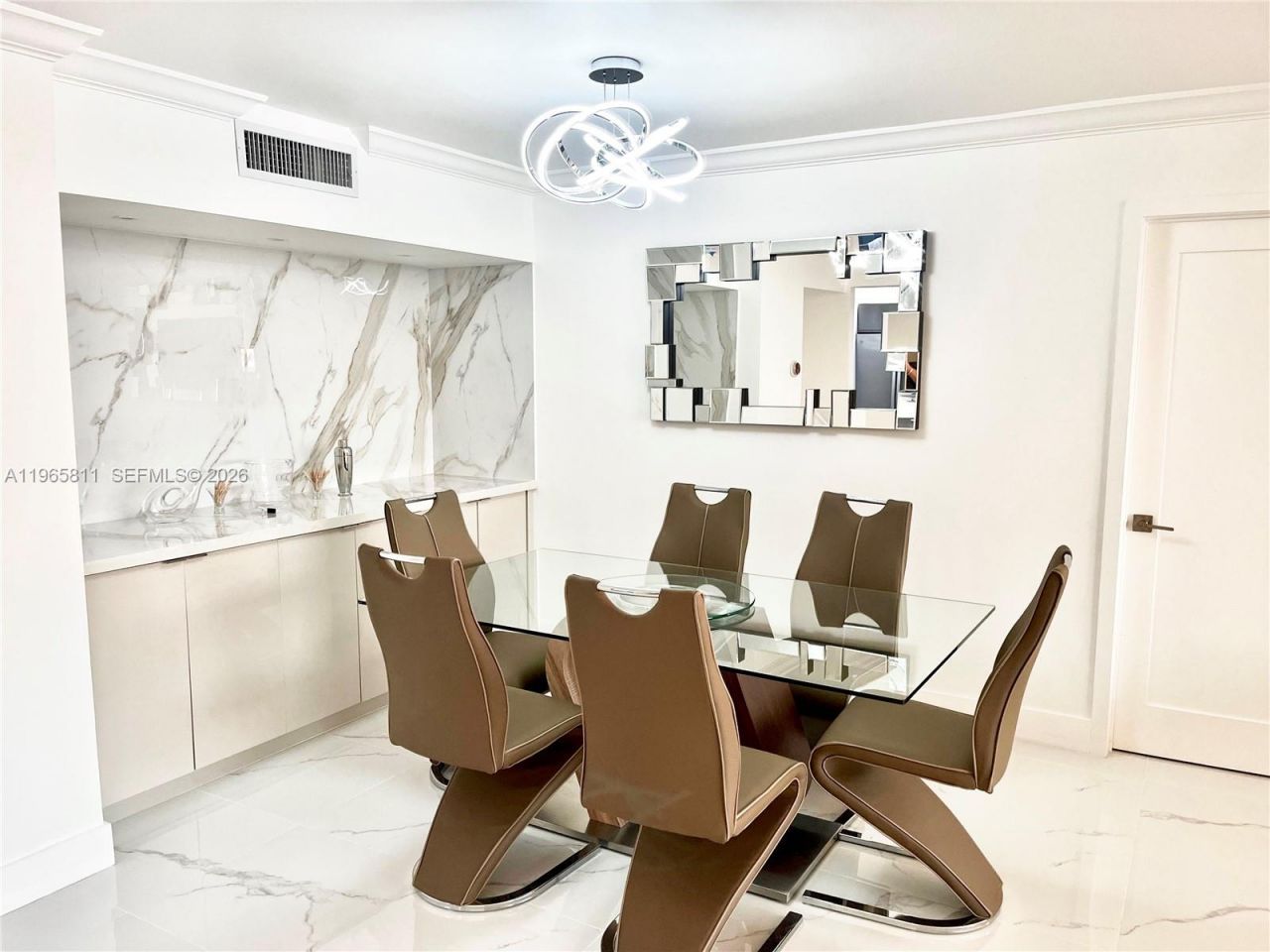 3701 N Country Club Dr, Unit 1505, Aventura, FL 33180 Photo