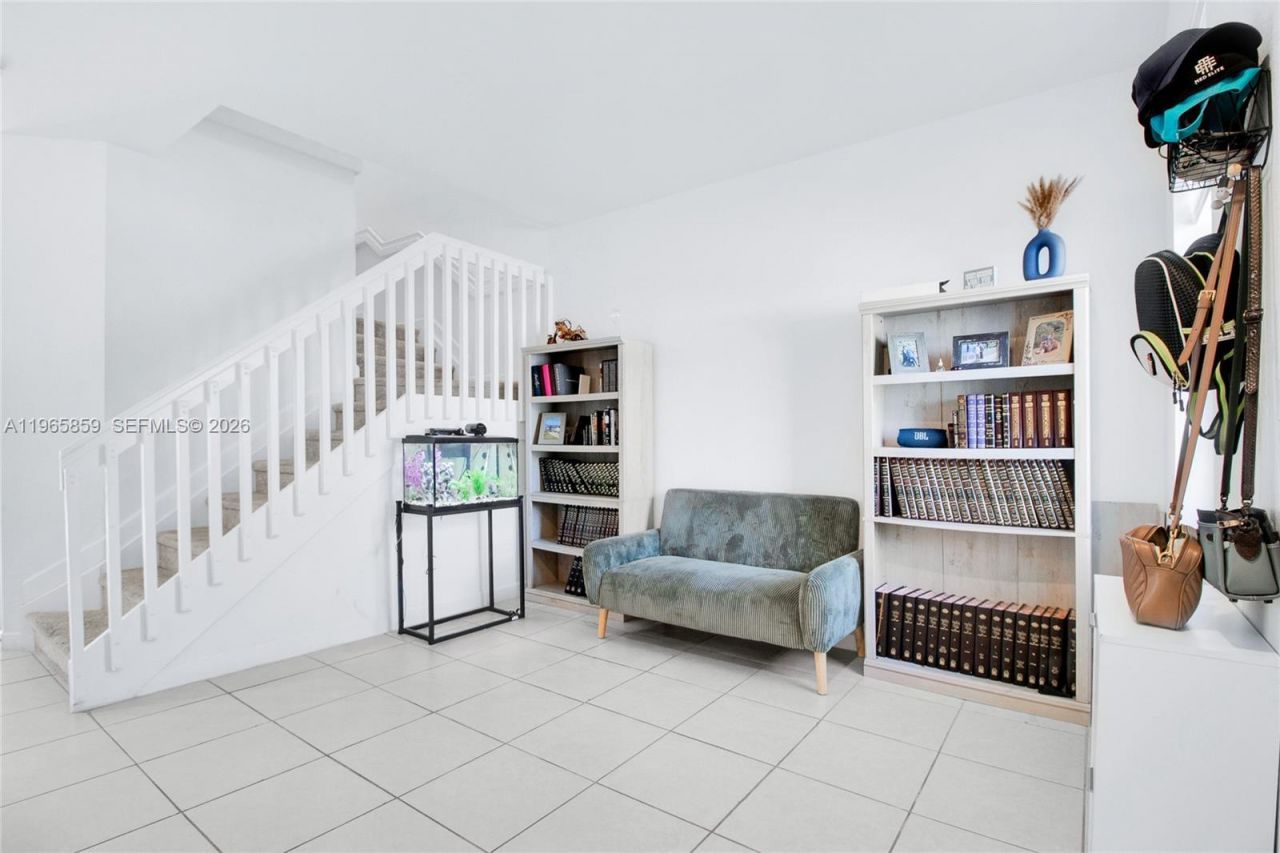 656 NW 203rd Ter , Miami Gardens, FL 33169 Photo