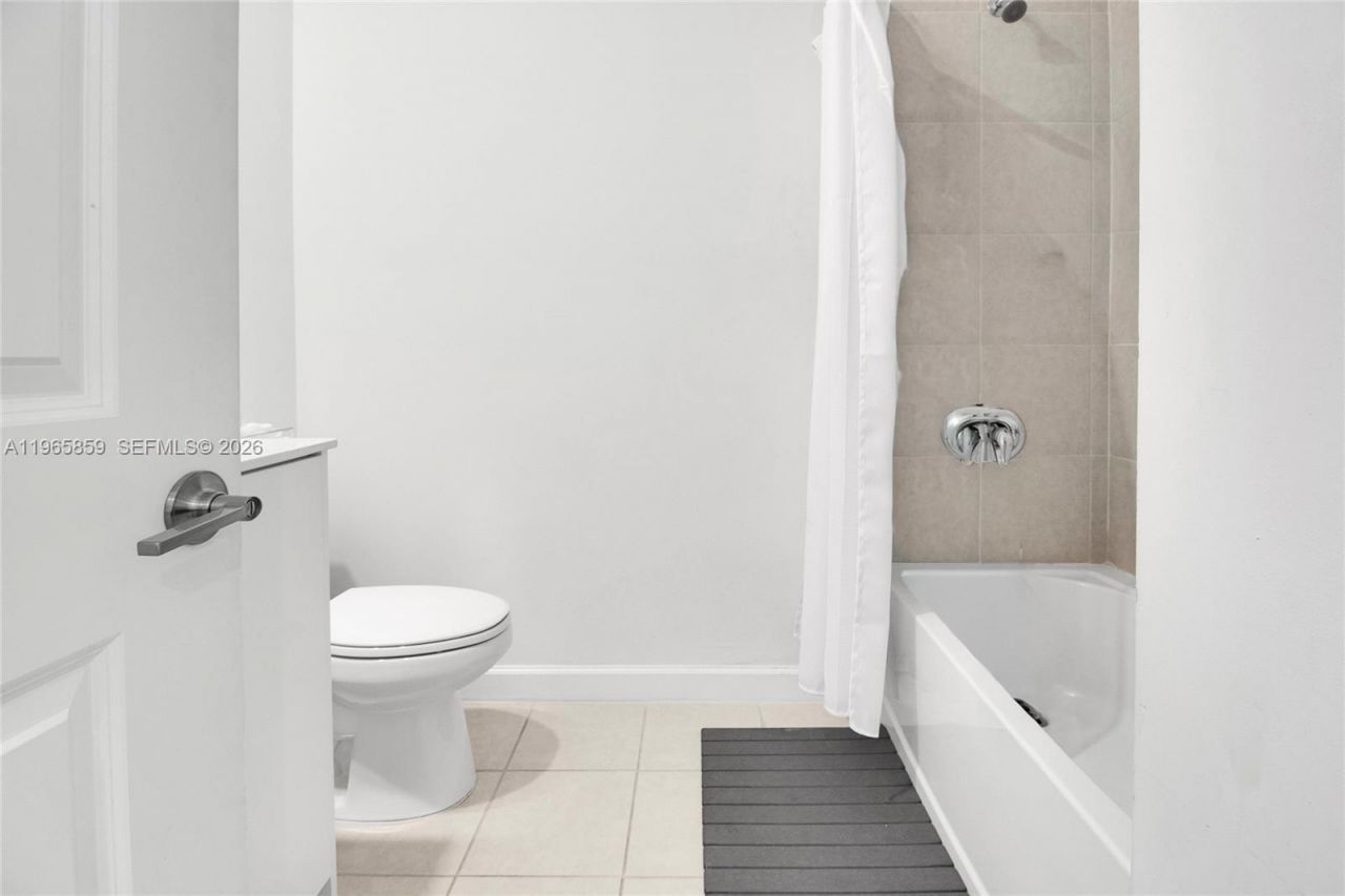 656 NW 203rd Ter , Miami Gardens, FL 33169 Photo