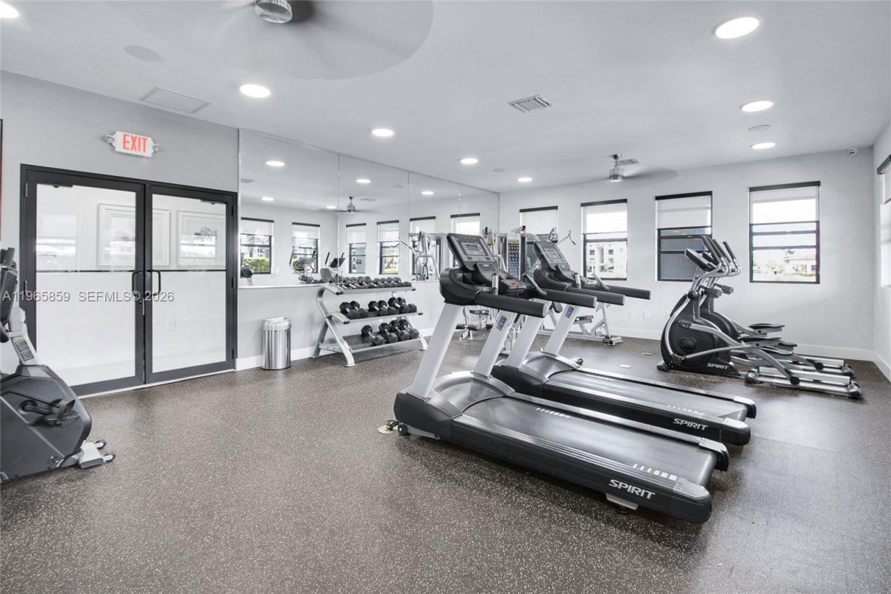 656 NW 203rd Ter , Miami Gardens, FL 33169 Photo