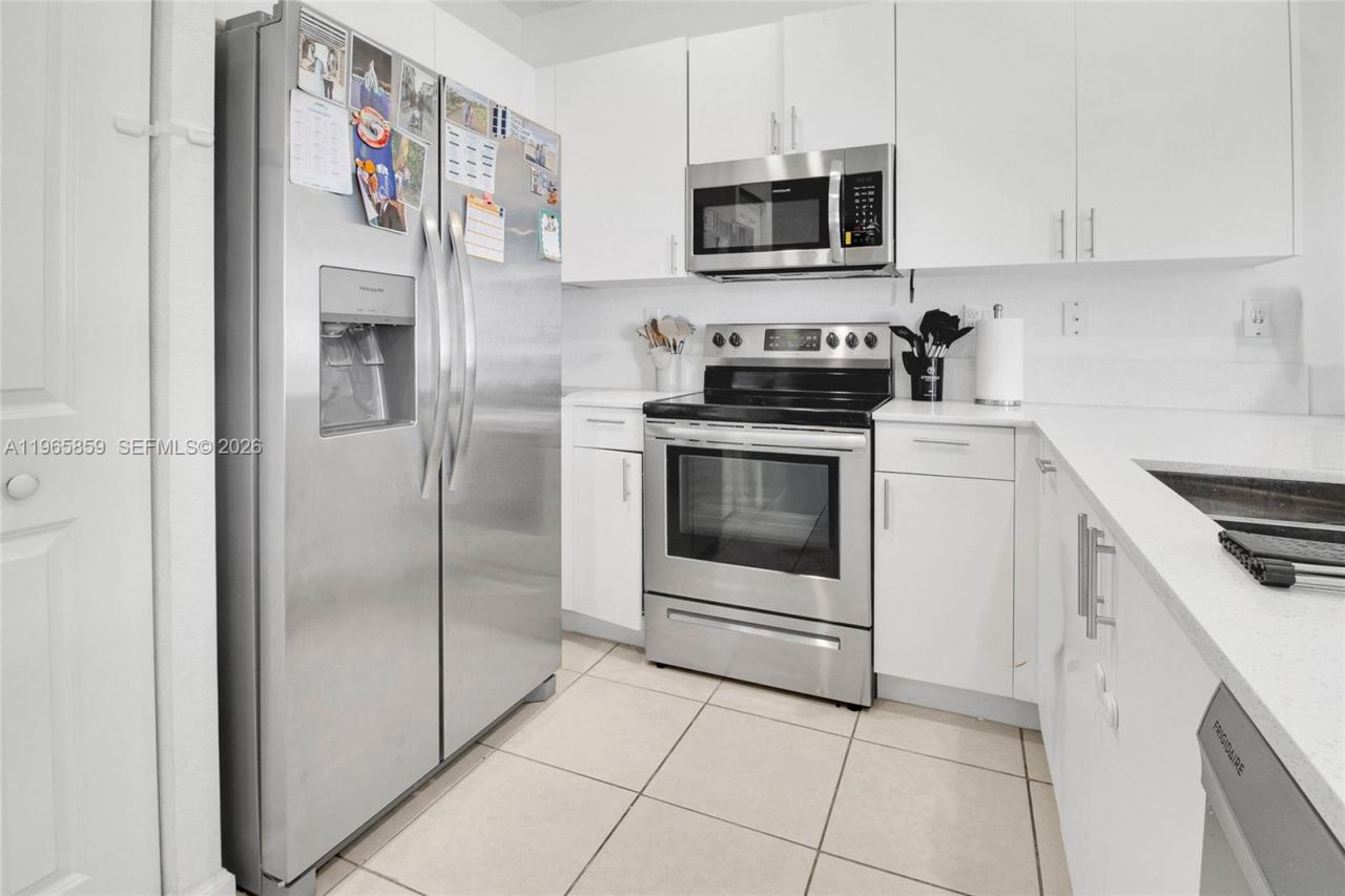 656 NW 203rd Ter , Miami Gardens, FL 33169 Photo