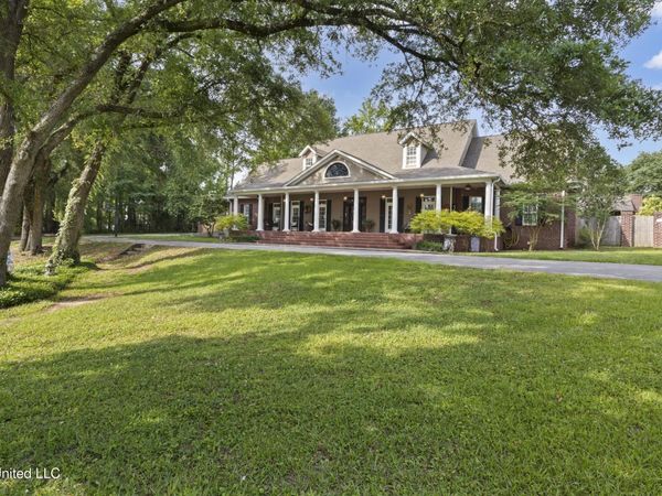 6 N Hill Drive, Carriere, MS 39426