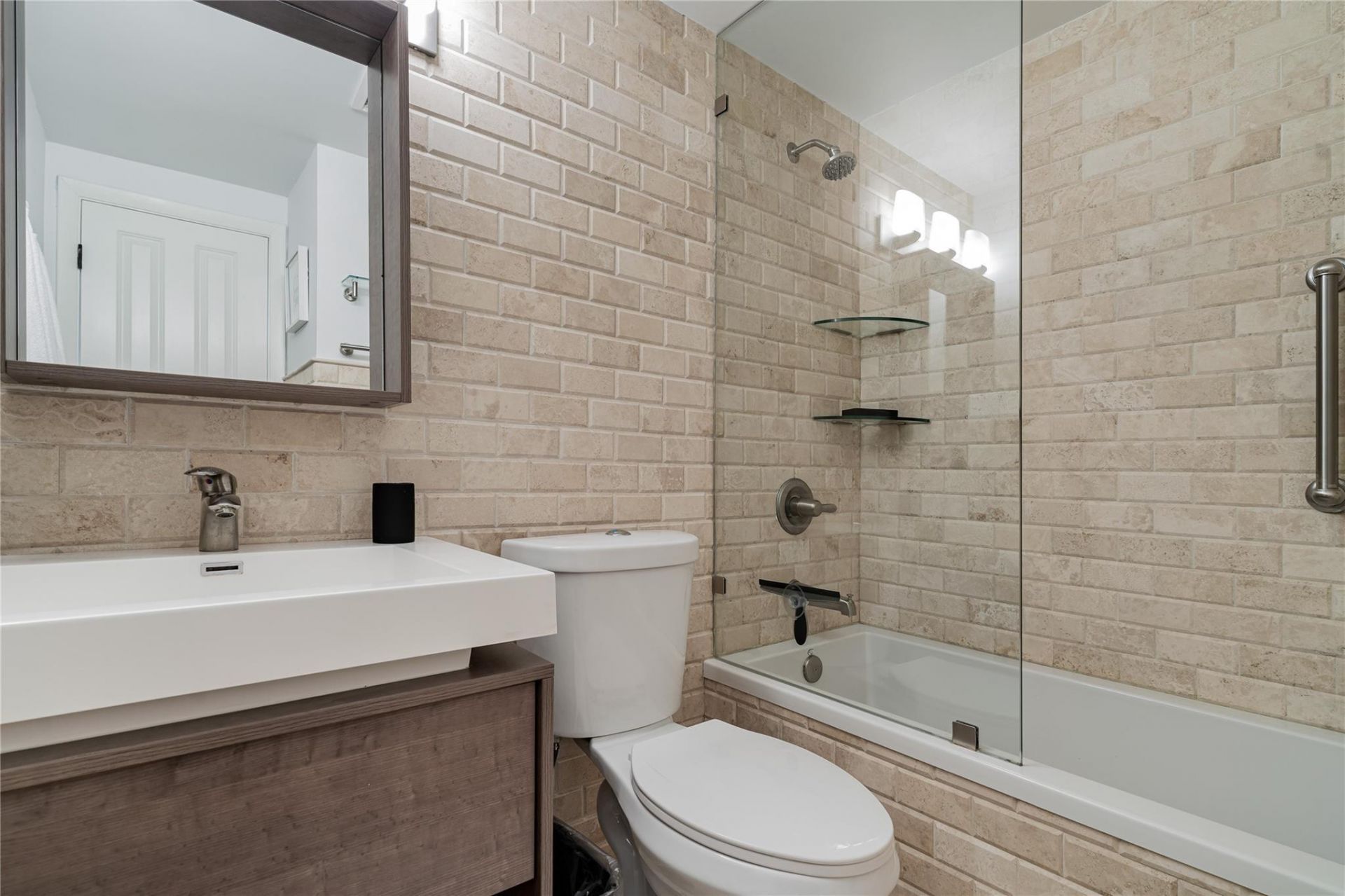 1350 Pennsylvania Ave, Unit 103, Miami Beach, FL 33139 Photo