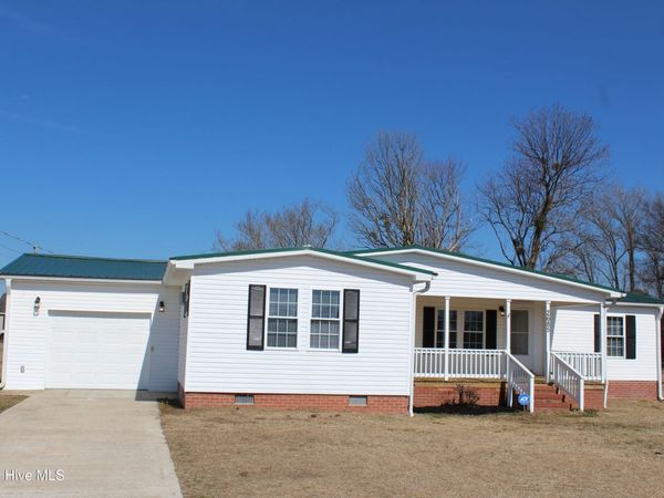 2685 Sarecta Road, Pink Hill, NC 28572