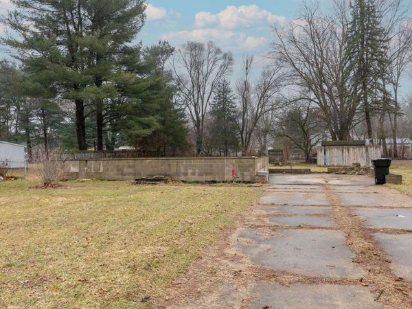 10710 Fairview Avenue, Osceola, IN 46561