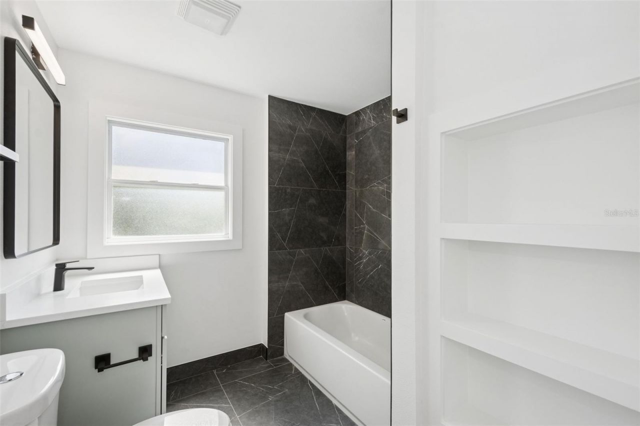 2655 Bay Street, Sarasota, FL 34237 Photo