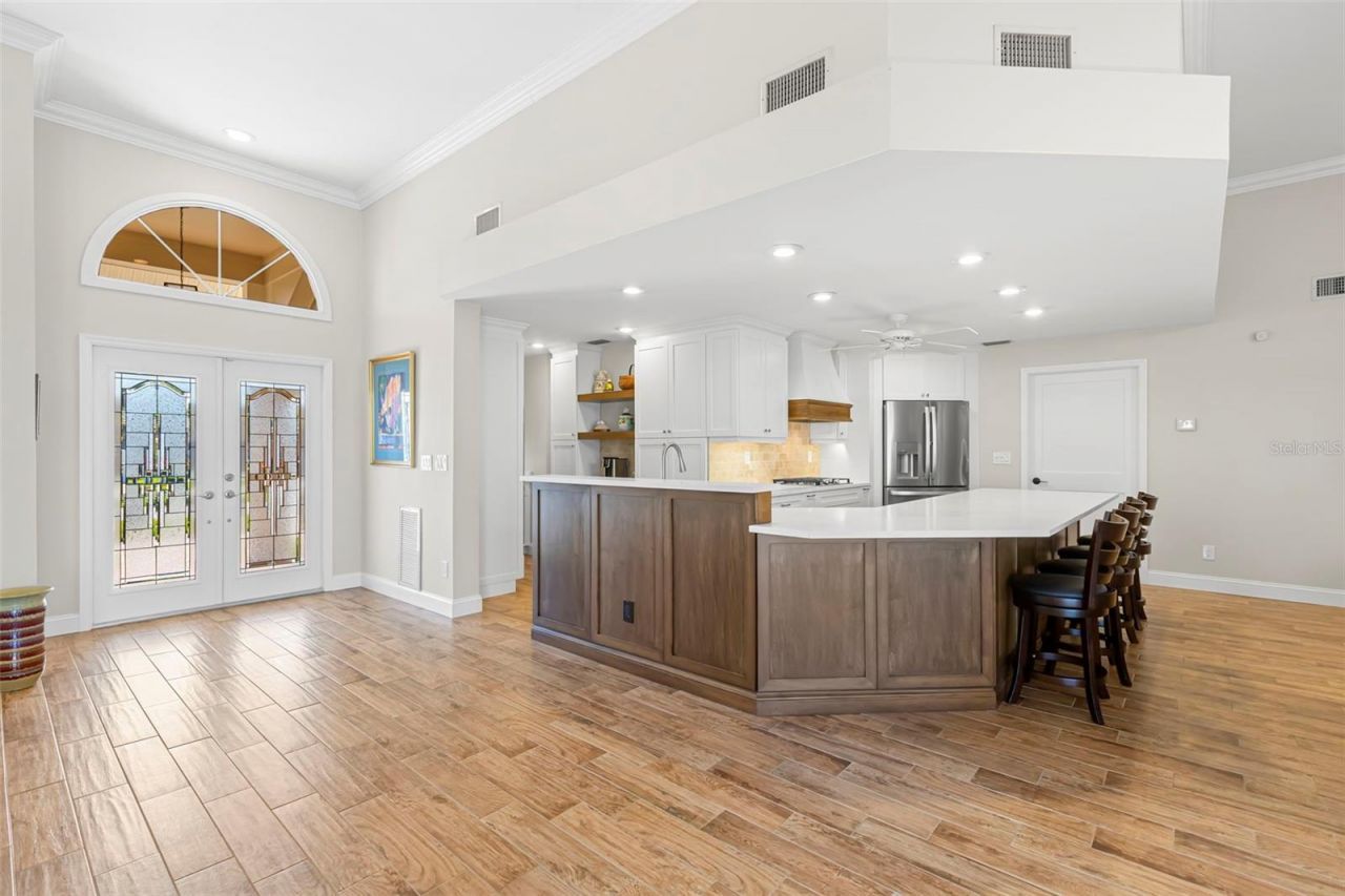 2035 Hawaii Avenue Ne, Saint Petersburg, FL 33703 Photo