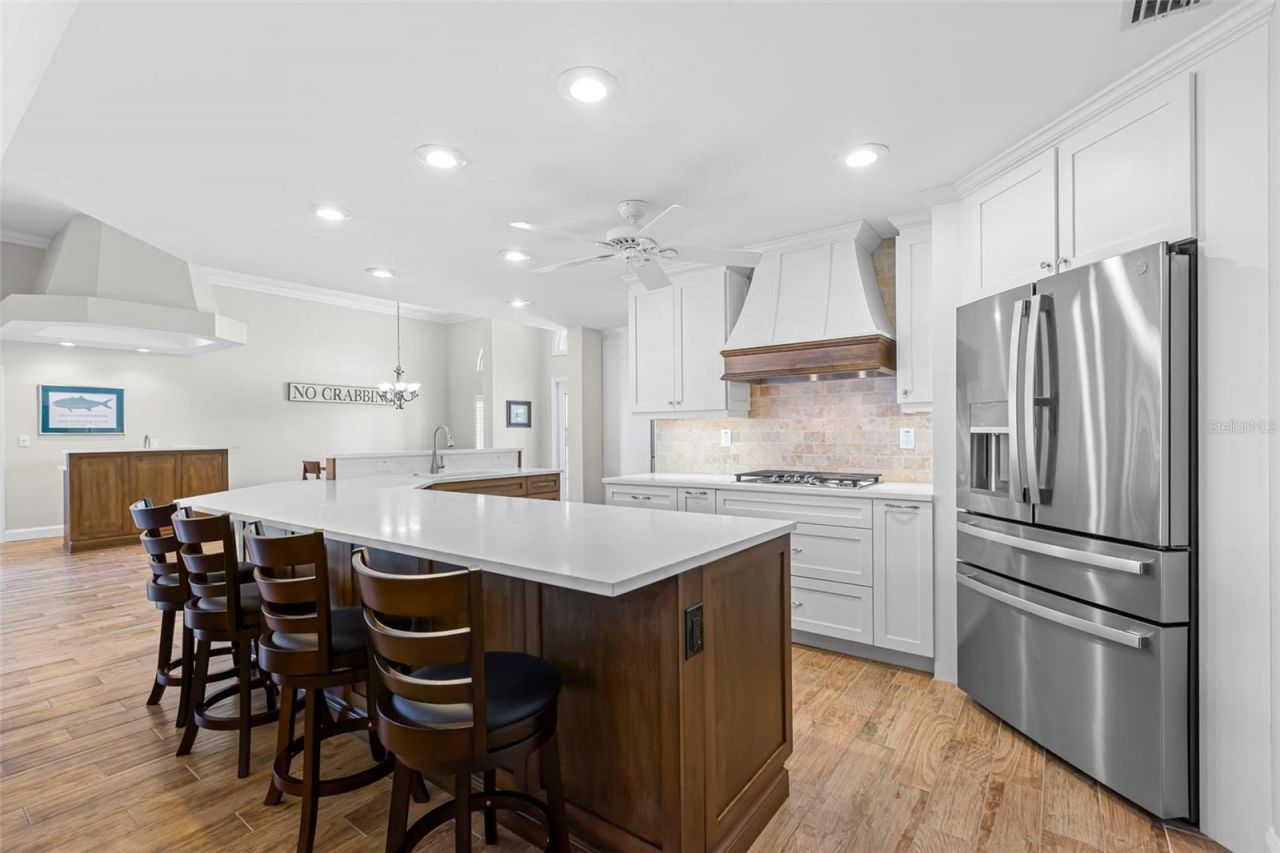 2035 Hawaii Avenue Ne, Saint Petersburg, FL 33703 Photo