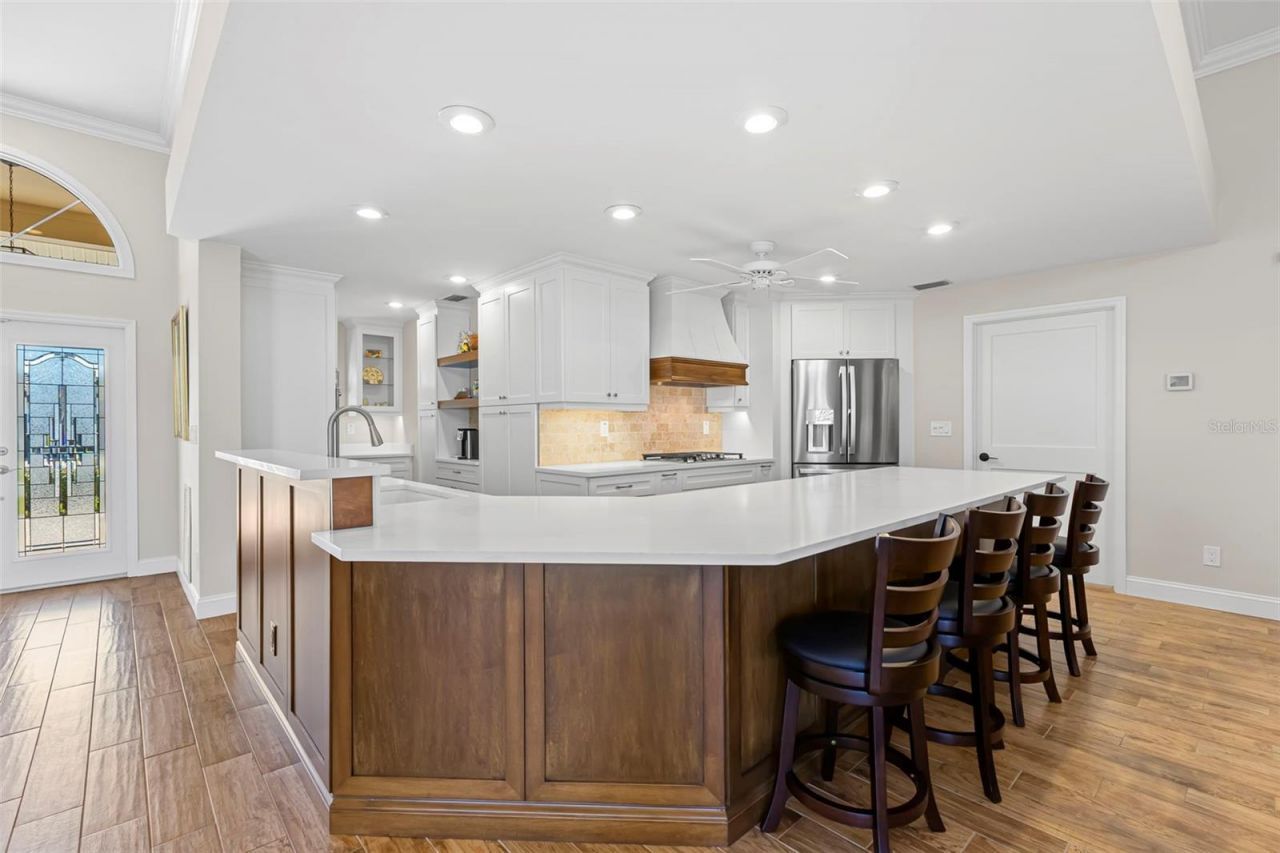 2035 Hawaii Avenue Ne, Saint Petersburg, FL 33703 Photo