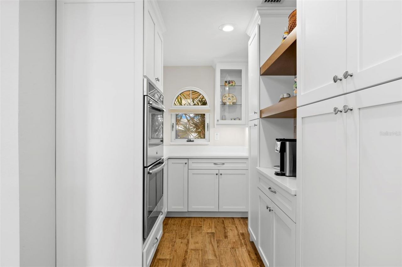 2035 Hawaii Avenue Ne, Saint Petersburg, FL 33703 Photo