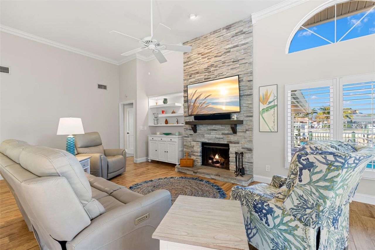 2035 Hawaii Avenue Ne, Saint Petersburg, FL 33703 Photo