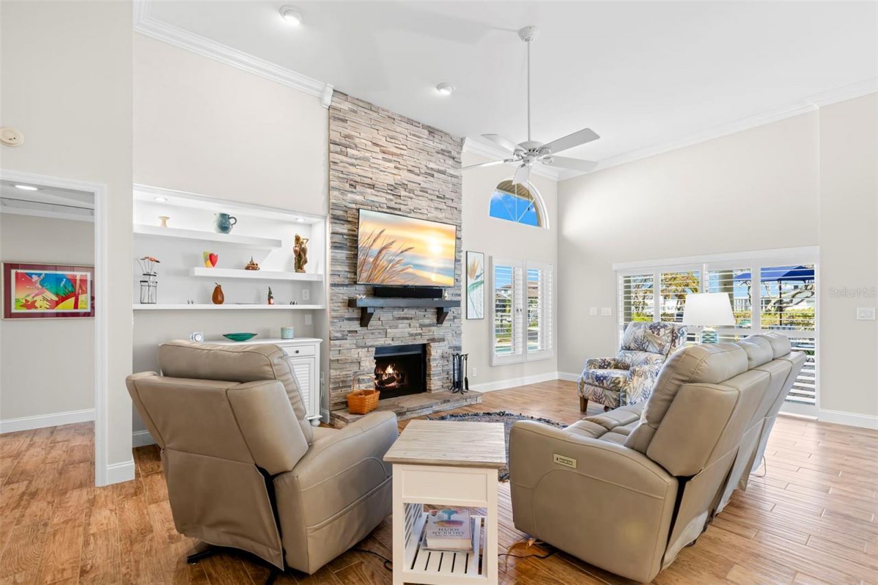 2035 Hawaii Avenue Ne, Saint Petersburg, FL 33703 Photo