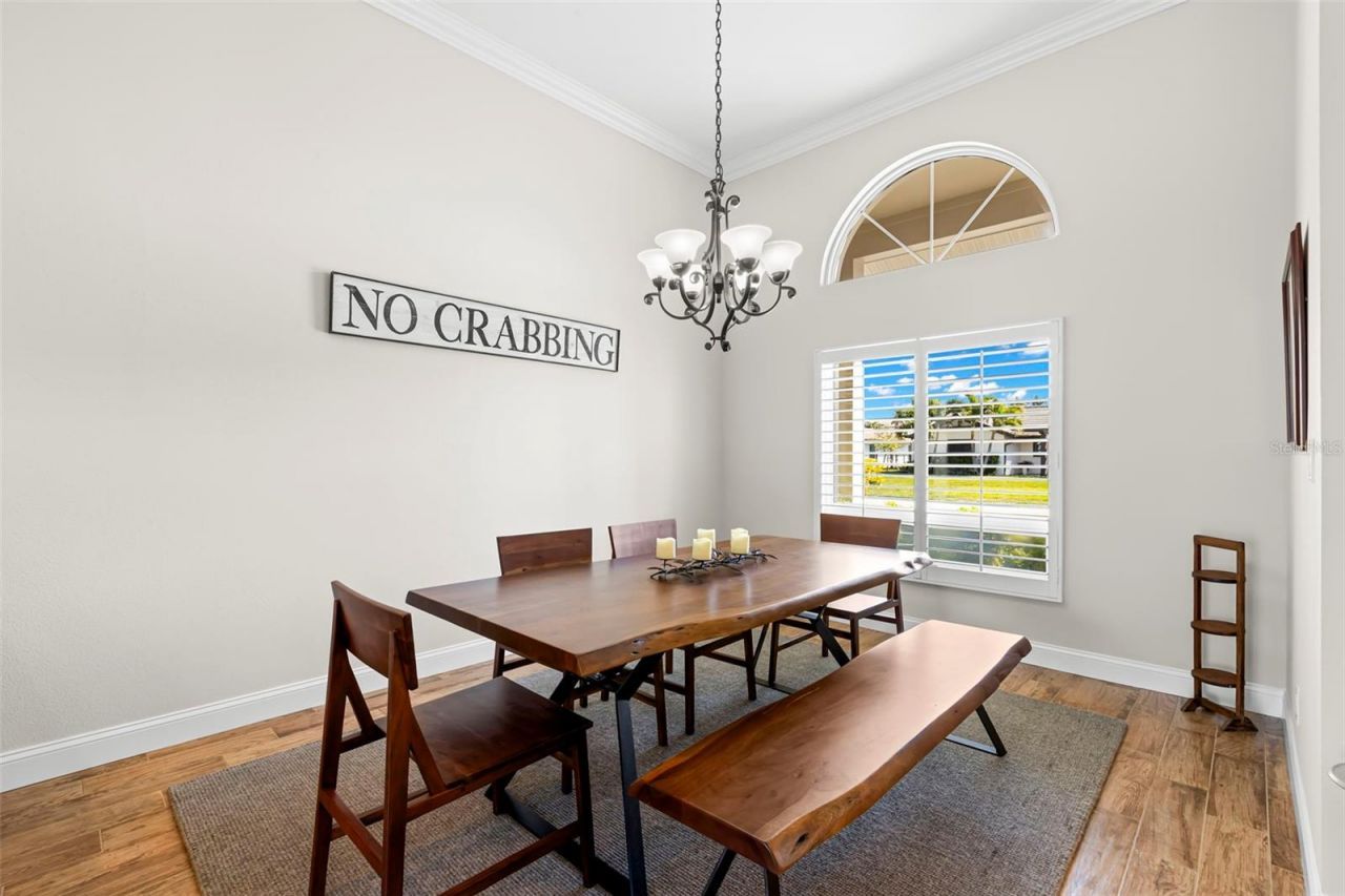 2035 Hawaii Avenue Ne, Saint Petersburg, FL 33703 Photo