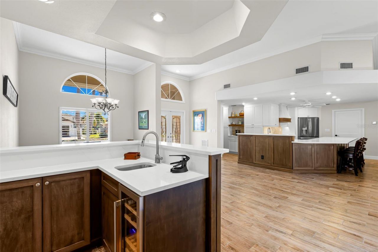 2035 Hawaii Avenue Ne, Saint Petersburg, FL 33703 Photo