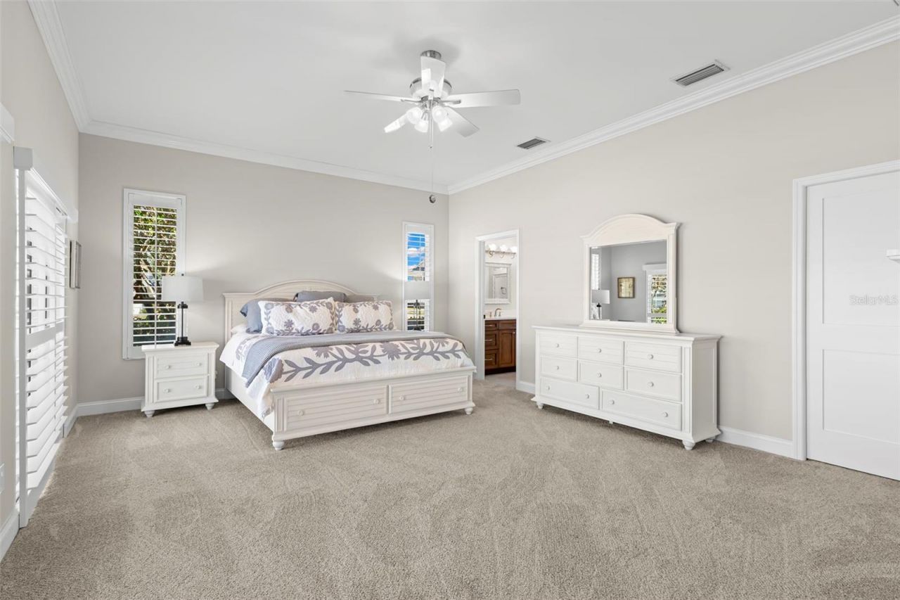 2035 Hawaii Avenue Ne, Saint Petersburg, FL 33703 Photo