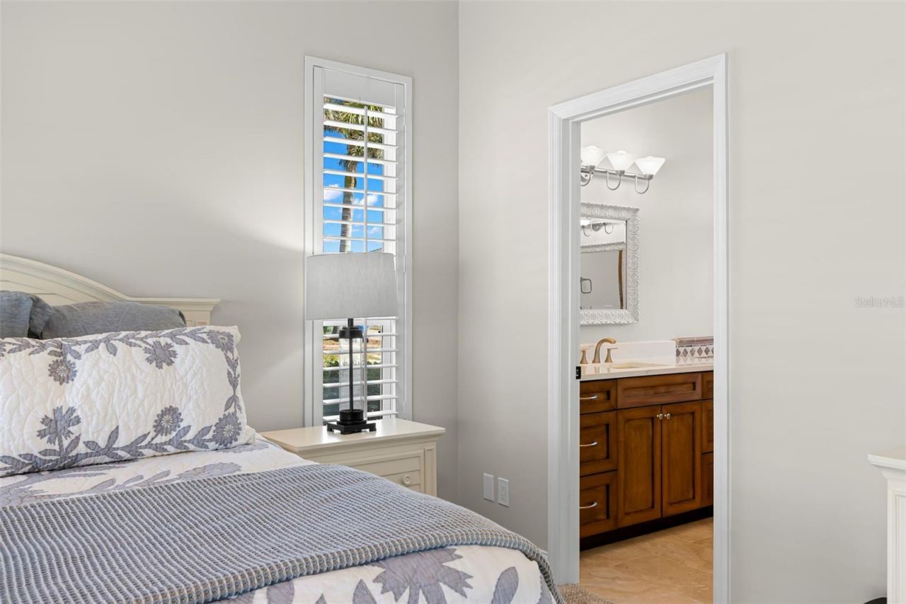 2035 Hawaii Avenue Ne, Saint Petersburg, FL 33703 Photo