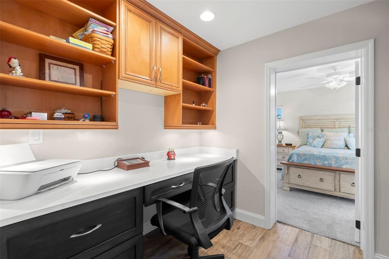 2035 Hawaii Avenue Ne, Saint Petersburg, FL 33703 Photo