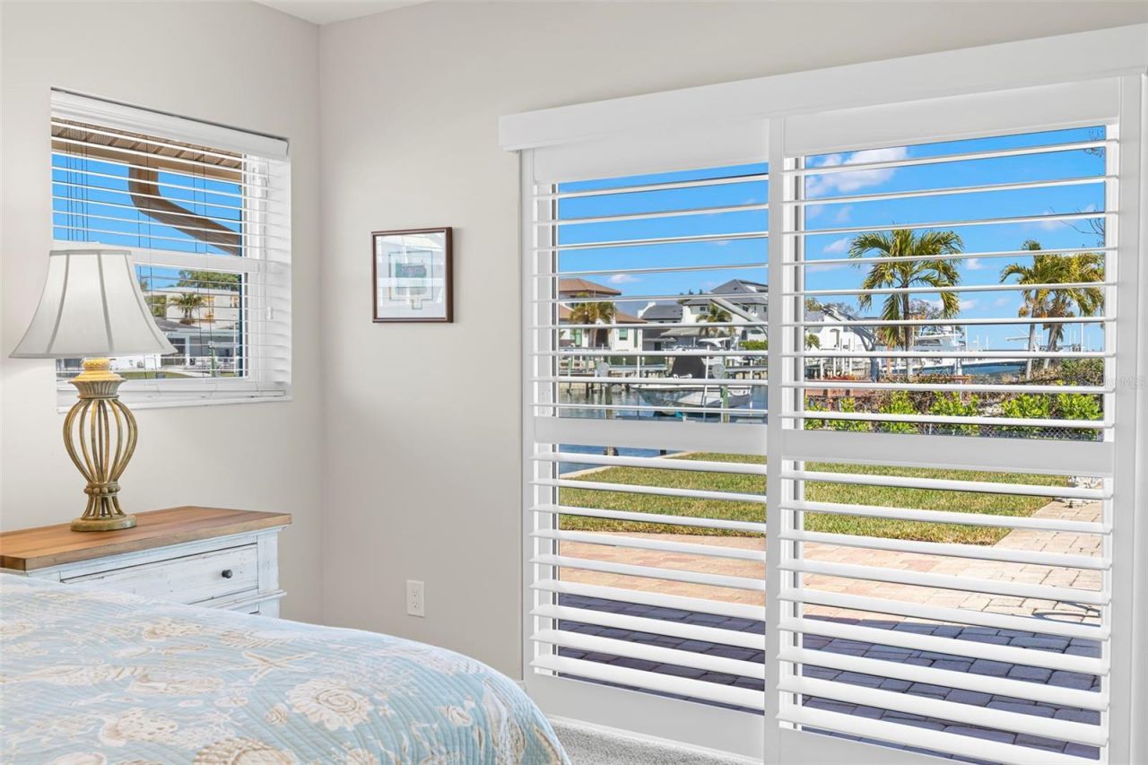 2035 Hawaii Avenue Ne, Saint Petersburg, FL 33703 Photo