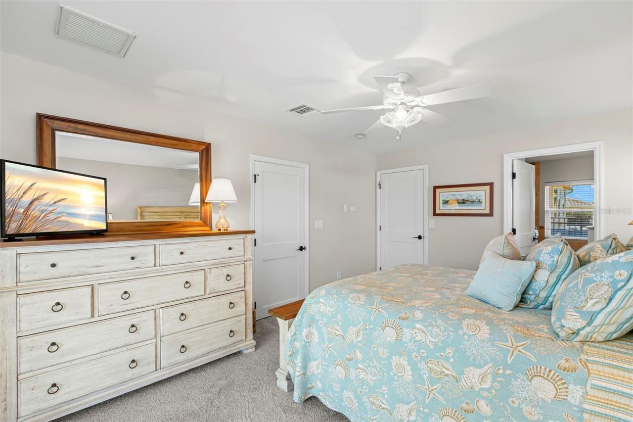 2035 Hawaii Avenue Ne, Saint Petersburg, FL 33703 Photo