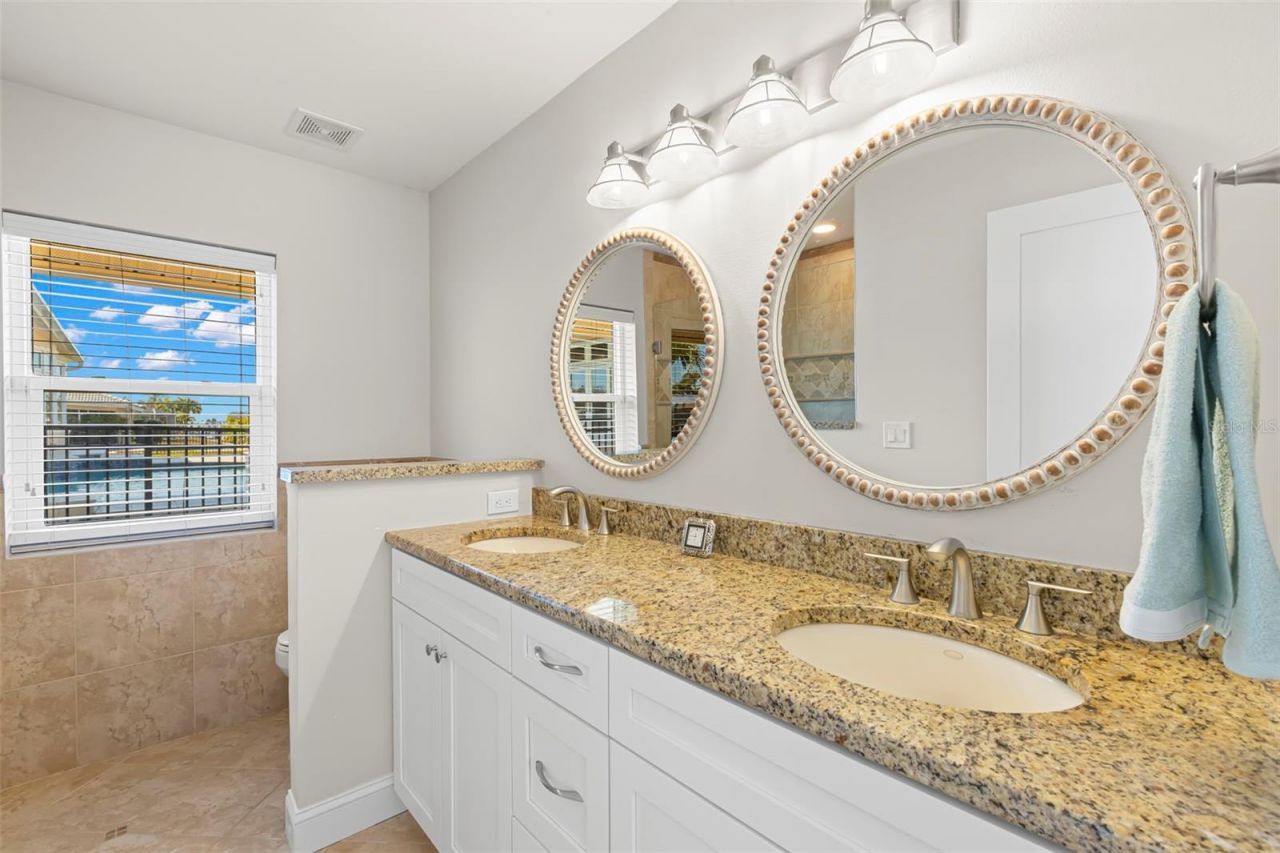 2035 Hawaii Avenue Ne, Saint Petersburg, FL 33703 Photo