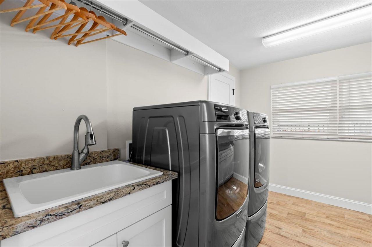 2035 Hawaii Avenue Ne, Saint Petersburg, FL 33703 Photo