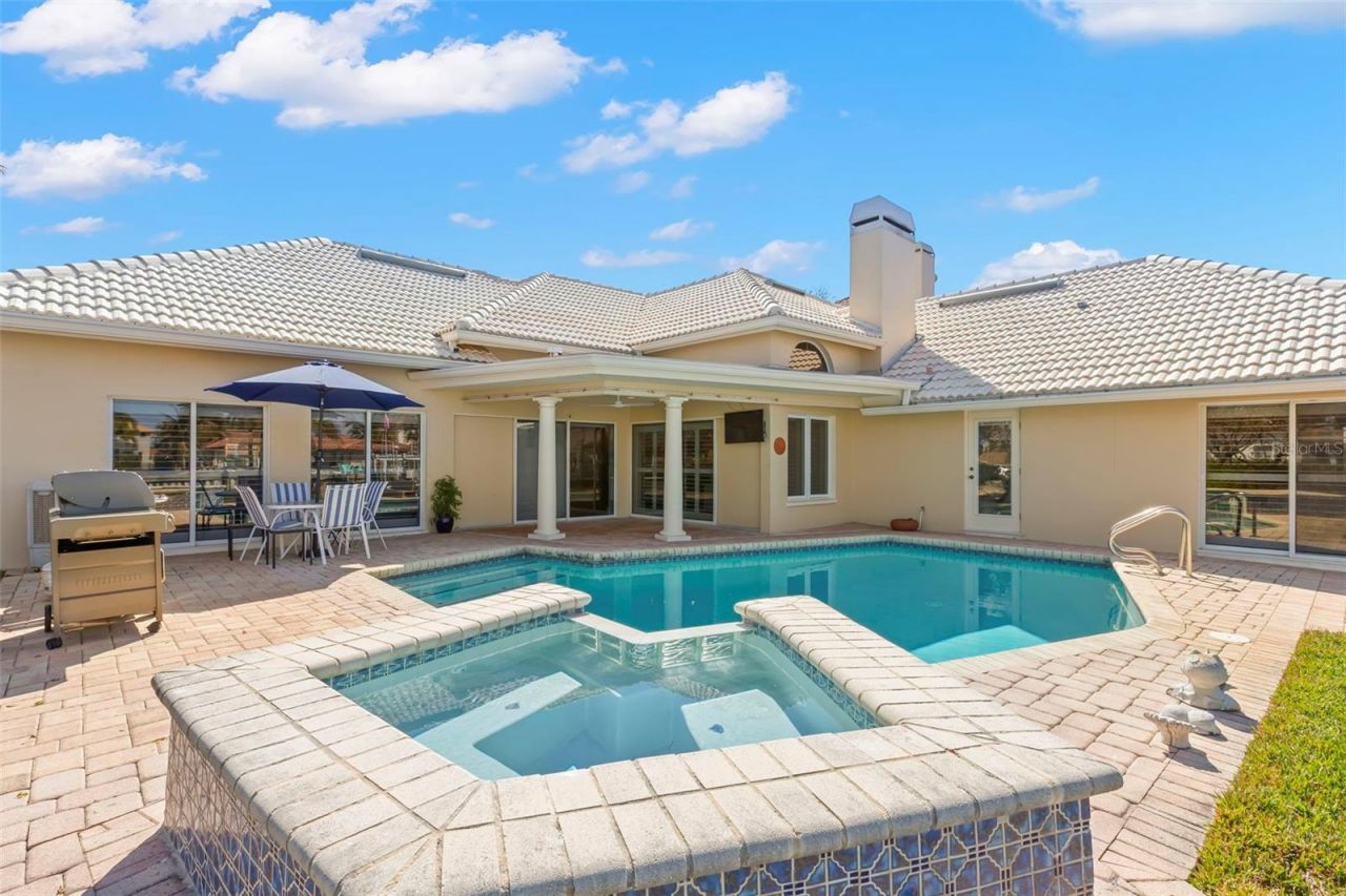 2035 Hawaii Avenue Ne, Saint Petersburg, FL 33703 Photo